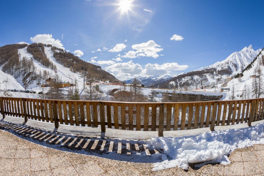 Le Sestriere Hotel Allos Exterior photo